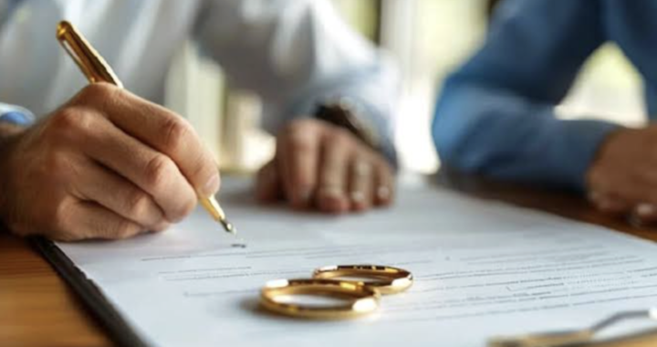 Se separaron y la Justicia ordenó que le pague 24 salarios por el desequilibrio económico